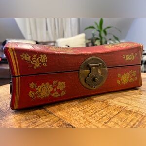 Vintage Chinese Pillow Box with Gold Accents, Jewelry box, Decorative box